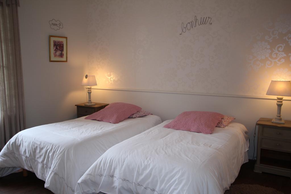 Chambre D'Hotes De L'Abricotier Saint-Macaire Room photo